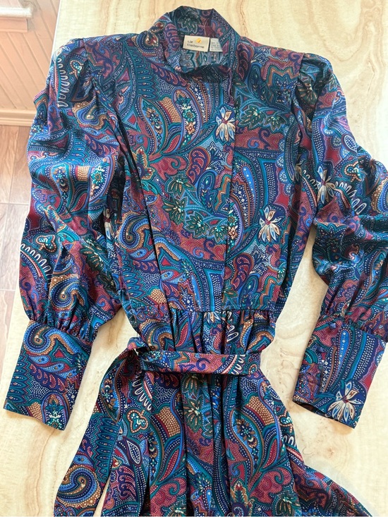 Claiborne Dresses & Skirts - VINTAGE LIZ CLAIBORNE PAISLEY SILK DRESS 

GORGEOUS CONDITION LIKE NEW 😍